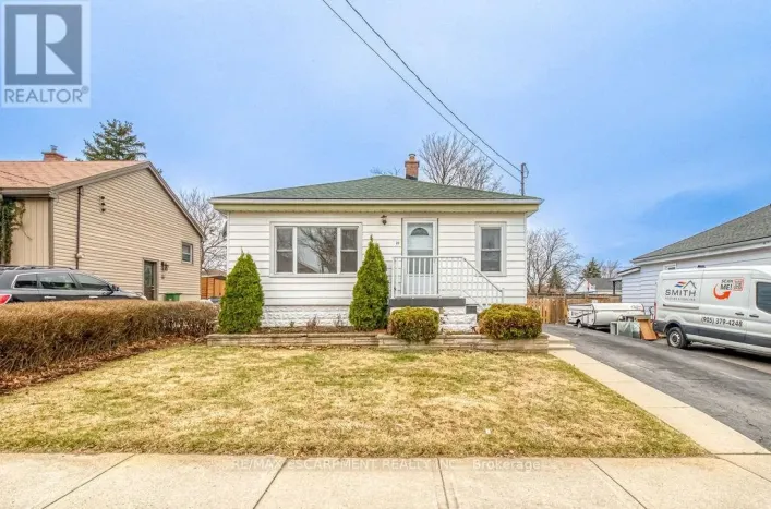 22 DAVID AVENUE, Hamilton