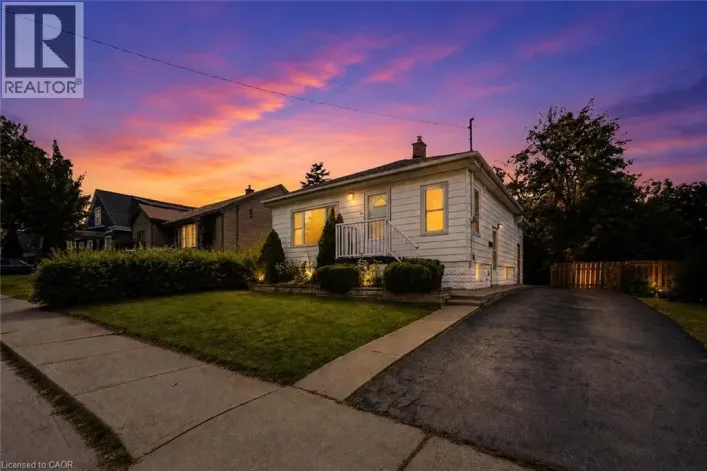 22 DAVID Avenue, Hamilton