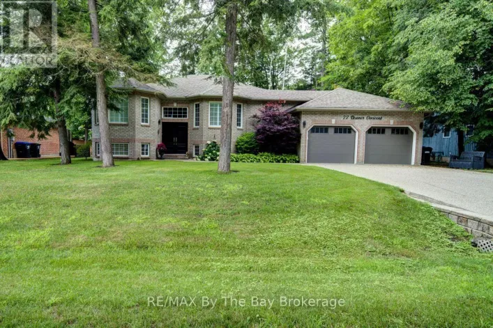 22 DOWNER CRESCENT, Wasaga Beach