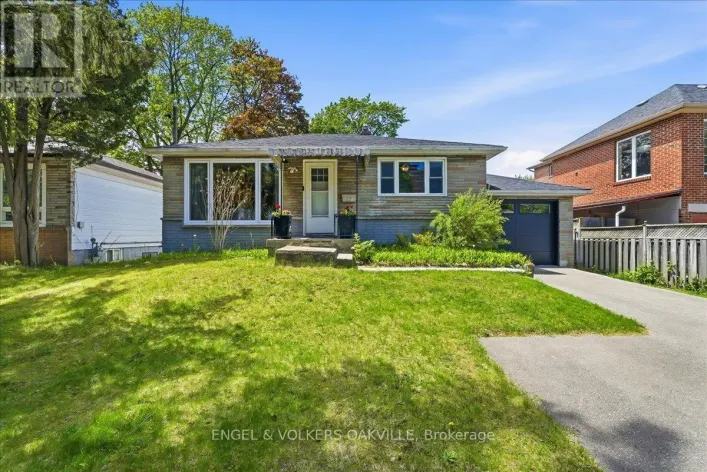22 FALAISE ROAD, Toronto