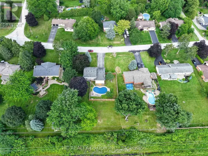 22 FIRESIDE DRIVE, Hamilton