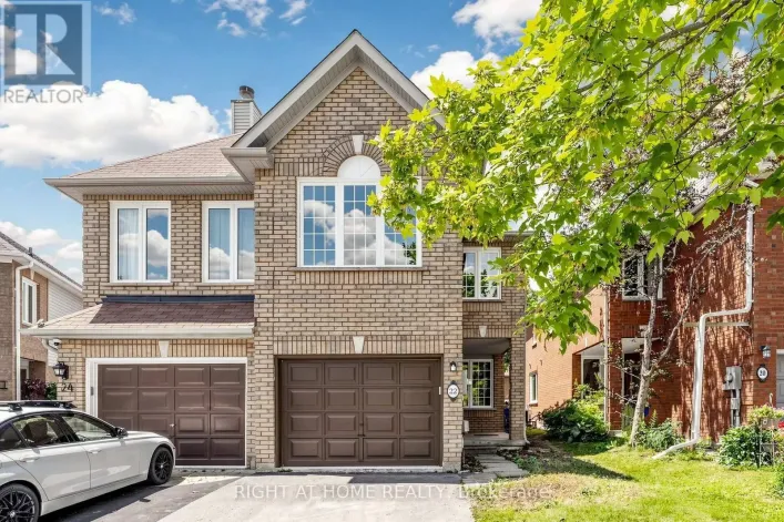 22 FOXTAIL RIDGE, Newmarket