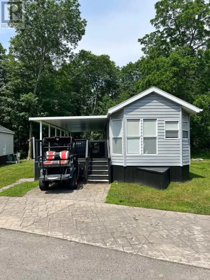 22 HICKORY LANE, Port Colborne