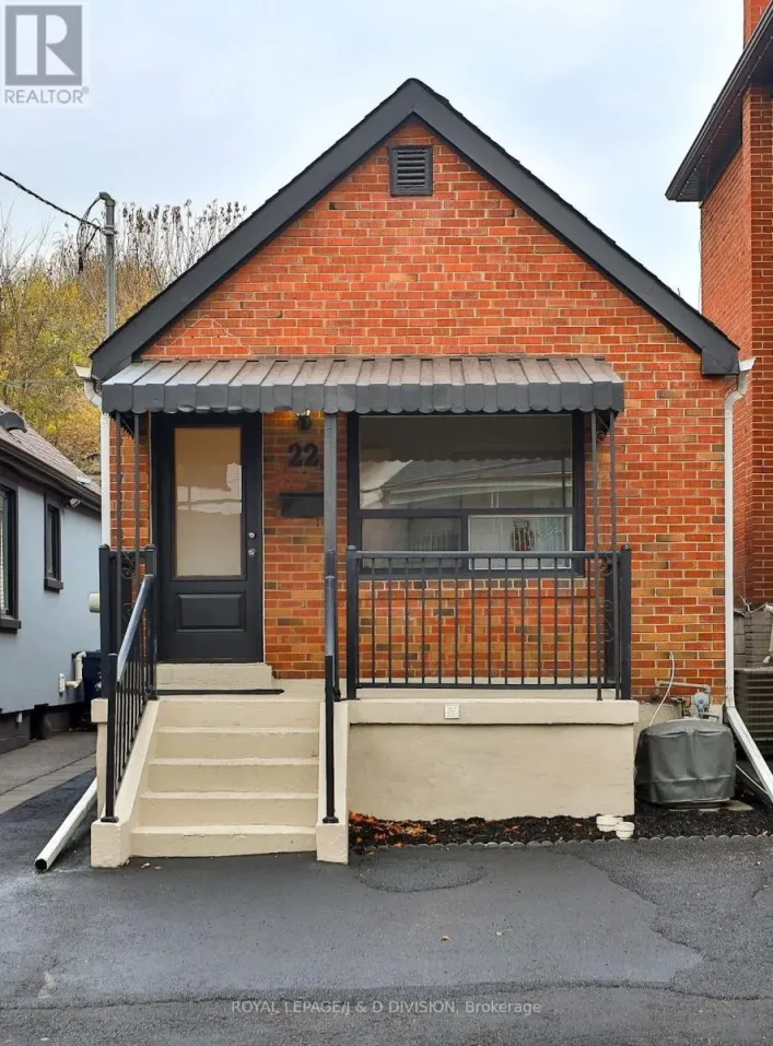 22 HOLMESDALE ROAD, Toronto