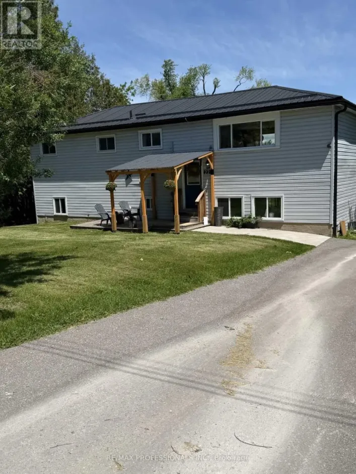 House for sale: 22 LAWRENCE STREET N, Kawartha Lakes