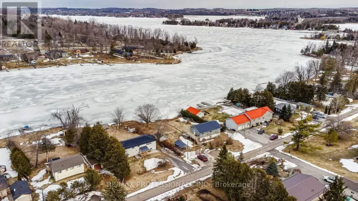 22 LAWRENCE STREET N, Kawartha Lakes