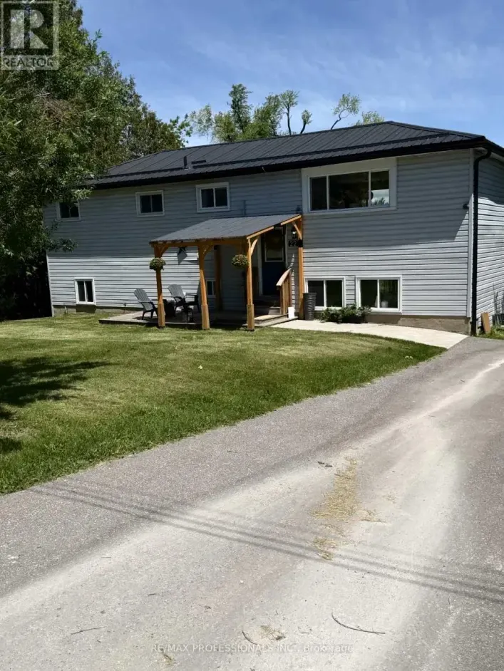 22 LAWRENCE STREET N, Kawartha Lakes