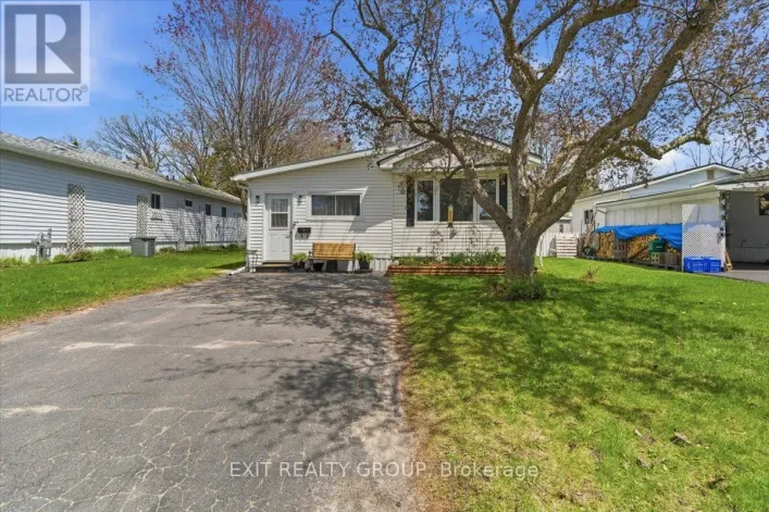 22 LINDEN BOULEVARD, Quinte West