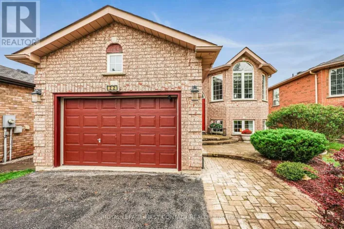 22 LOGAN COURT, Barrie