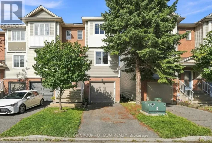 22 MANHATTAN CRESCENT, Ottawa