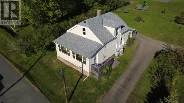 22 Maple Street, Trenton