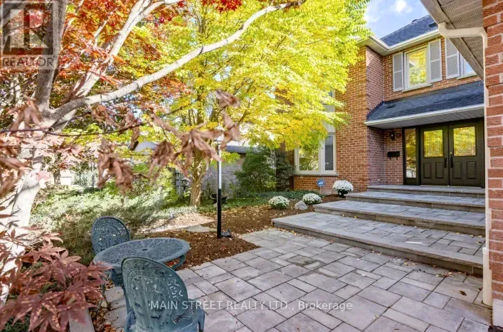 22 MCCLENNY DRIVE N, Aurora