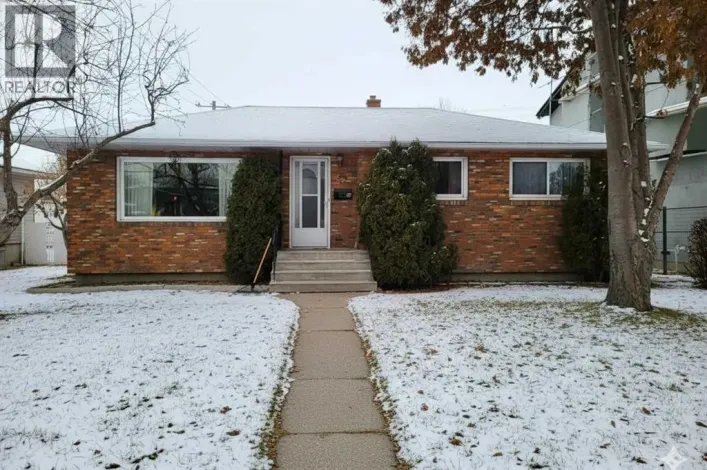 22 Montrose Crescent NE, Calgary