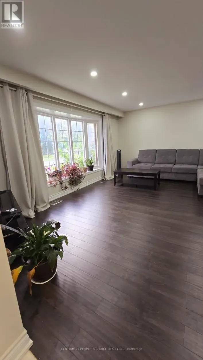 22 MURCHISON CRESCENT, Toronto