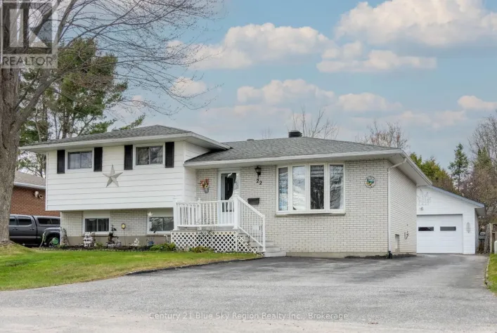 22 NIGHTINGALE DRIVE, North Bay