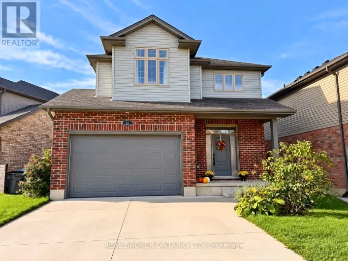 22 QUEENSWAY DRIVE, Strathroy-Caradoc