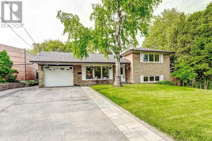 22 RAVINE PARK CRESCENT, Toronto