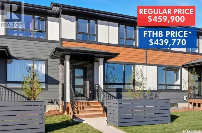 Row / Townhouse for sale: 22 Taskamanwa TERRACE, Saskatoon