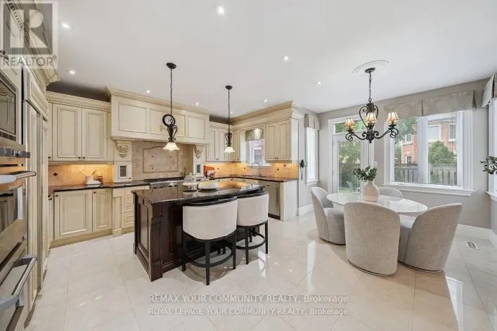 22 THEOBALDS CIRCLE, Richmond Hill