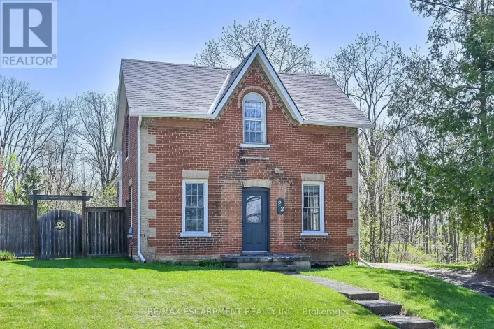 22 TOLHURST AVENUE, Brant