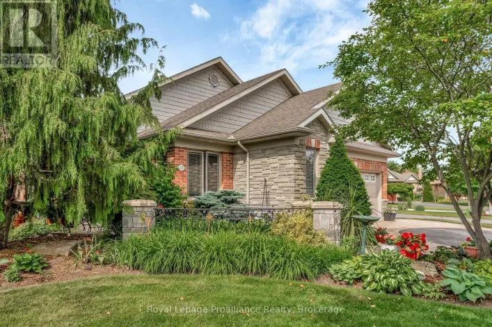 22 TRILLIUM COURT, Belleville