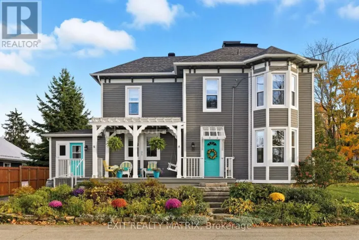 22 WATER STREET E, Rideau Lakes