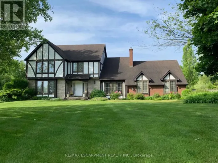 22 WENEIL DRIVE, Hamilton