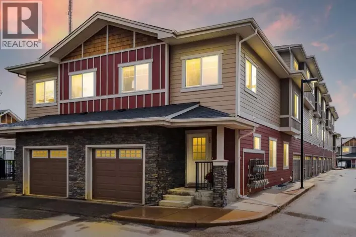 22 West Coach Manor SW, Calgary