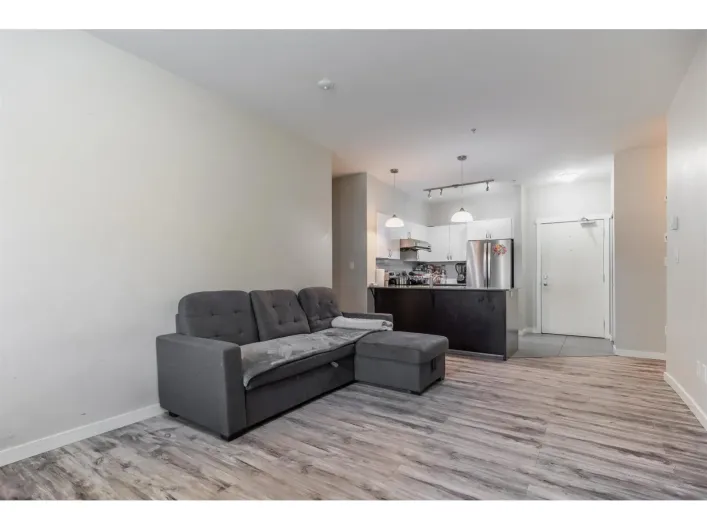 220 13789 107A AVENUE, Surrey