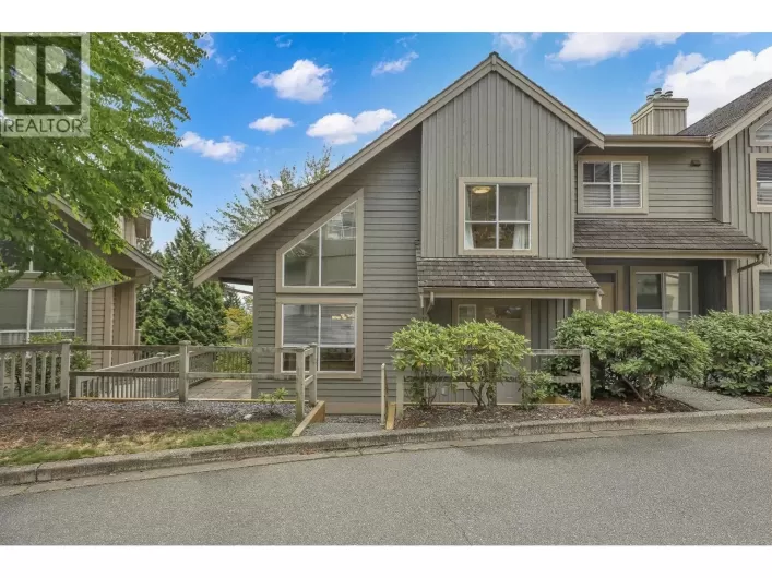 220 1465 PARKWAY BOULEVARD, Coquitlam