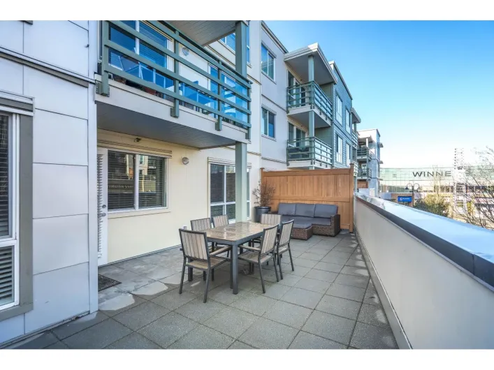 220 15735 CROYDON DRIVE, Surrey