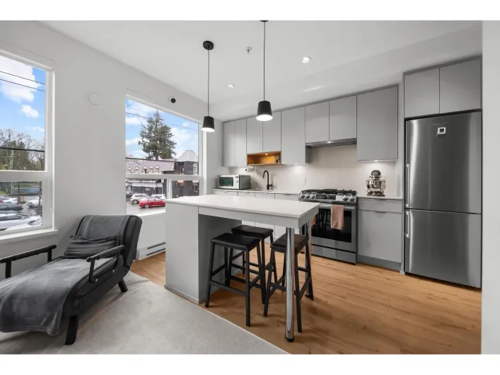 220 2493 MONTROSE AVENUE, Abbotsford