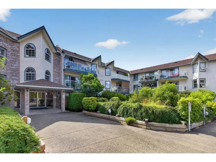 220 27358 32 AVENUE, Langley
