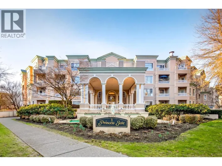 220 2995 PRINCESS CRESCENT, Coquitlam
