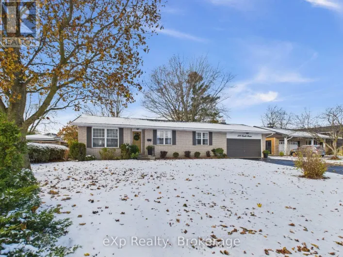 220 4TH AVENUE, Hanover