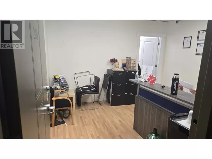 220 515 W PENDER STREET, Vancouver