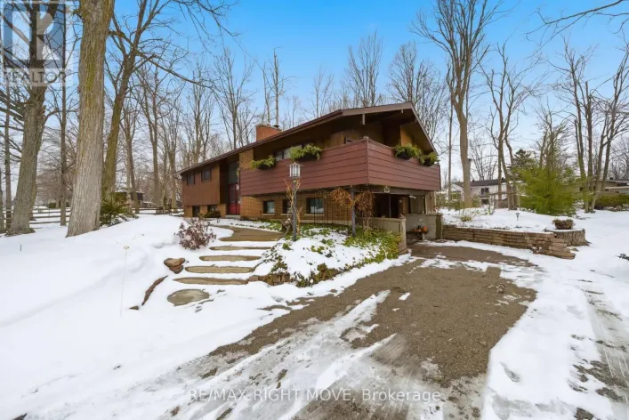 220 BELMORAL DRIVE, Orillia