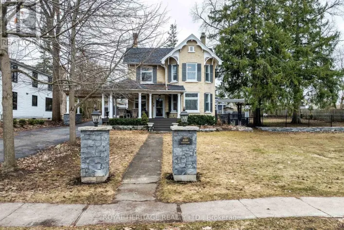 220 COCHRANE STREET, Scugog