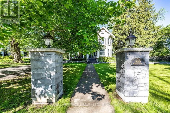 220 COCHRANE STREET, Scugog