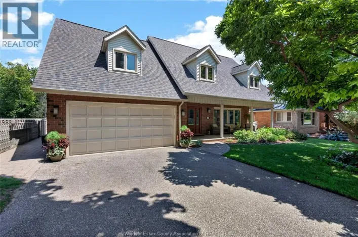 220 EASTLAWN, Windsor