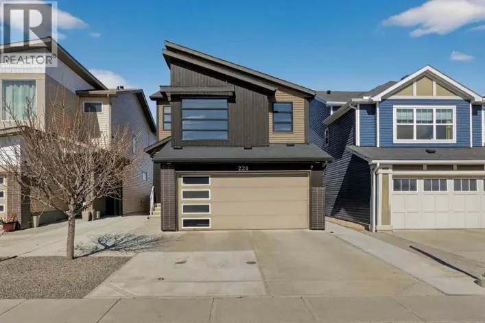 220 Evansborough Way NW, Calgary