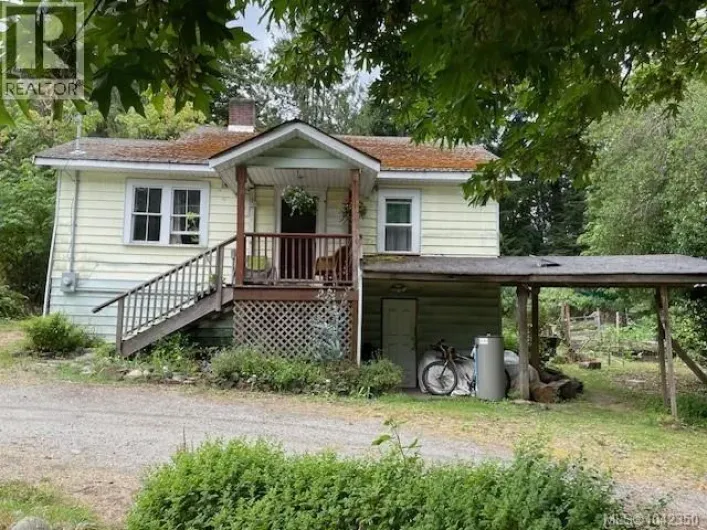 220 Fulford-Ganges Rd, Salt Spring