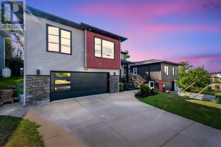 220 Maple Grove Avenue, Timberlea