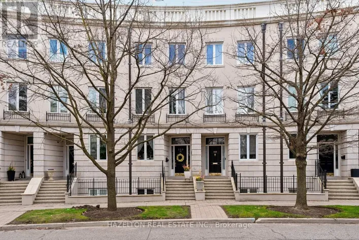220 WALMER ROAD, Toronto