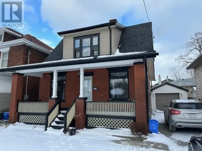 220 WATERLOO STREET, London East