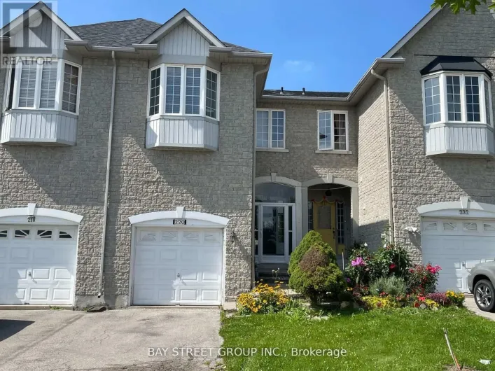 220 YORKLAND STREET, Richmond Hill