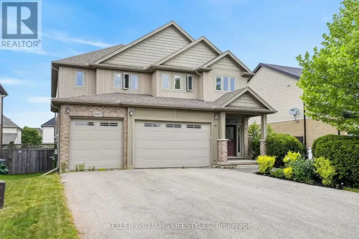 2200 DOGWOOD CRESCENT, London South