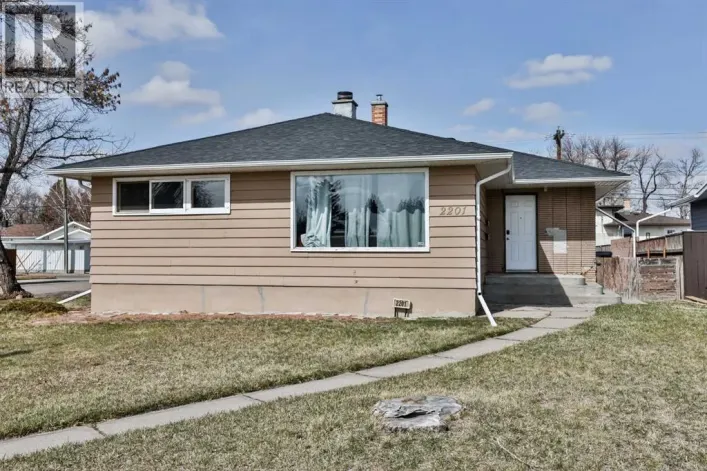 2201 13 Avenue S, Lethbridge