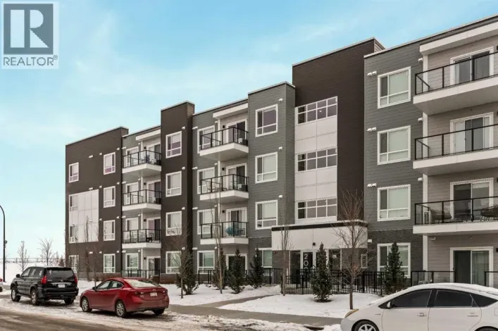 2201, 33 Carringham Gate NW, Calgary