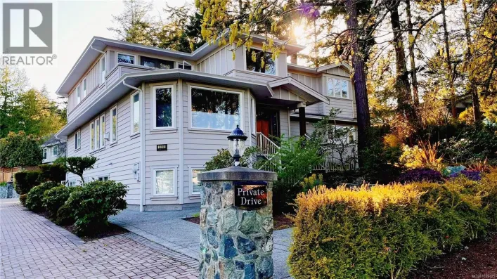 2201 ARBUTUS COVE Lane, Saanich